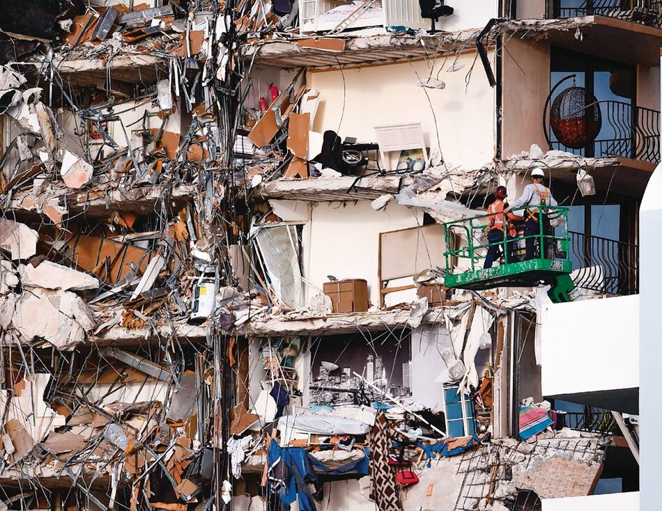 El edificio que colapsó en Miami se había hundido unos dos milímetros al año, entre 1993 y 1999, según estudio