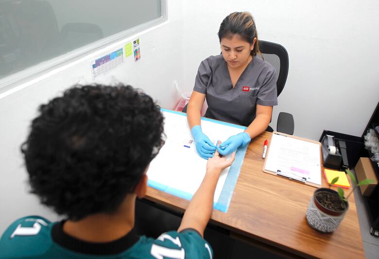 VIH en Panamá: casos estables, pero la mayoría de los diagnósticos llega tarde