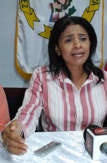 Aeve pide explicación sobre estatus de docentes del programa 'Entre pares'