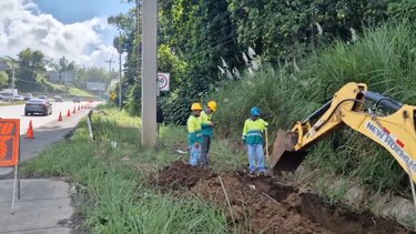 Trabajos en la vía Centenario: el Idaan instala tuberías de agua para beneficiar a Kuna Nega