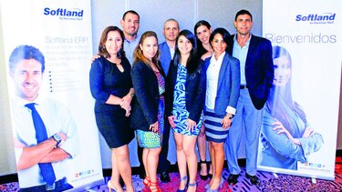 Grupo Softland realiza reunión en Panamá