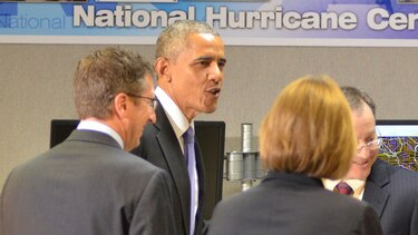 Obama dice que cambio climático no causa huracanes, pero los hace más fuertes