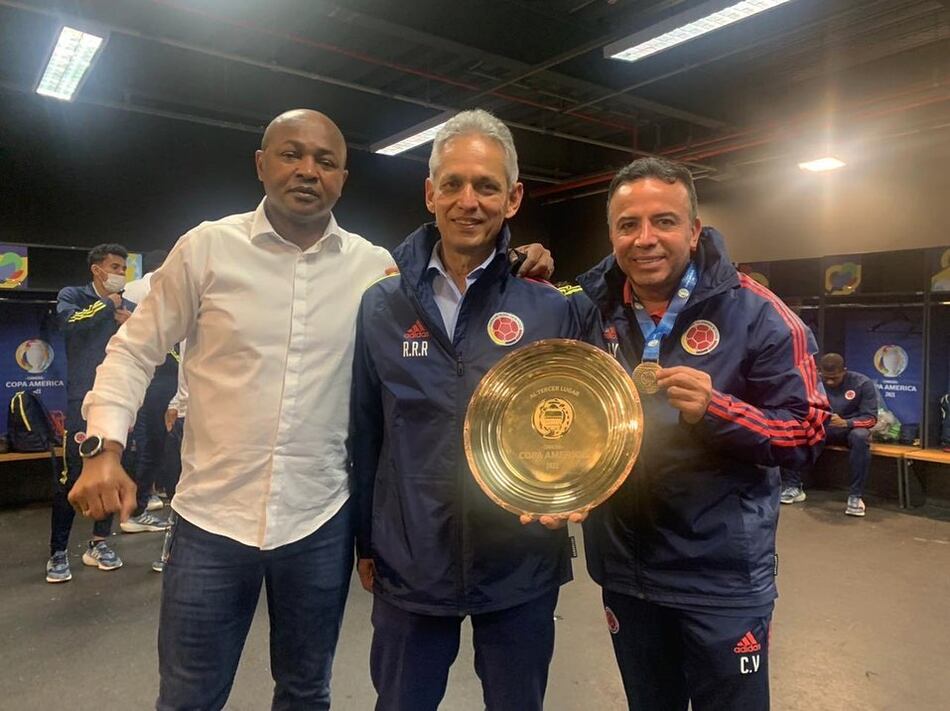 Mano derecha de Reinaldo Rueda sería el nuevo entrenador del Tauro FC