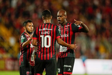 El panameño Adolfo Machado, cerca de enfrentar a su exequipo en la final de Costa Rica