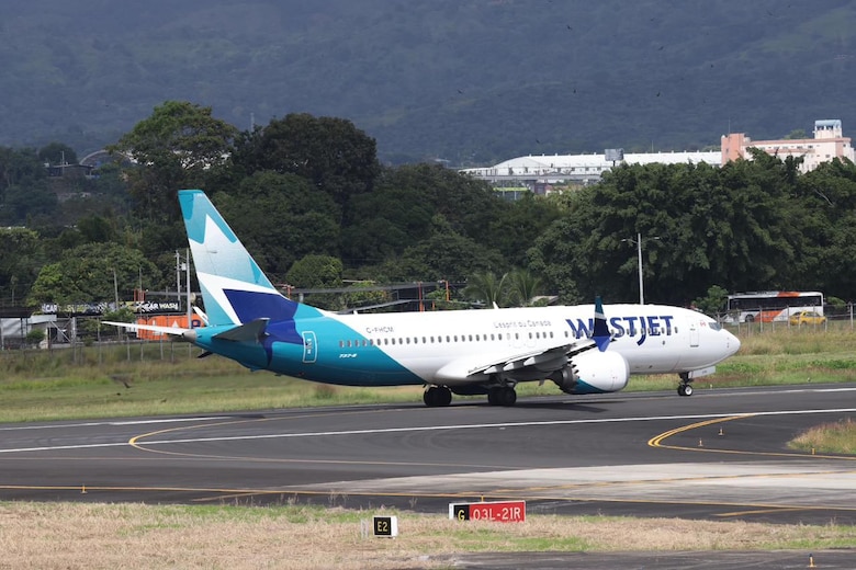WestJet inició operaciones entre Canadá y Panamá