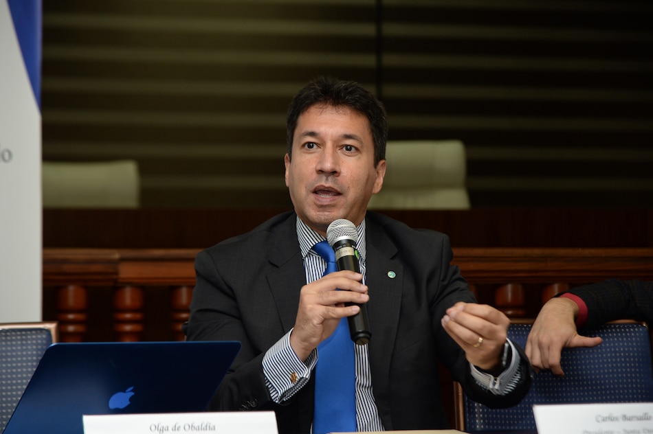 Carlos Barsallo se postula para el cargo de contralor de la República