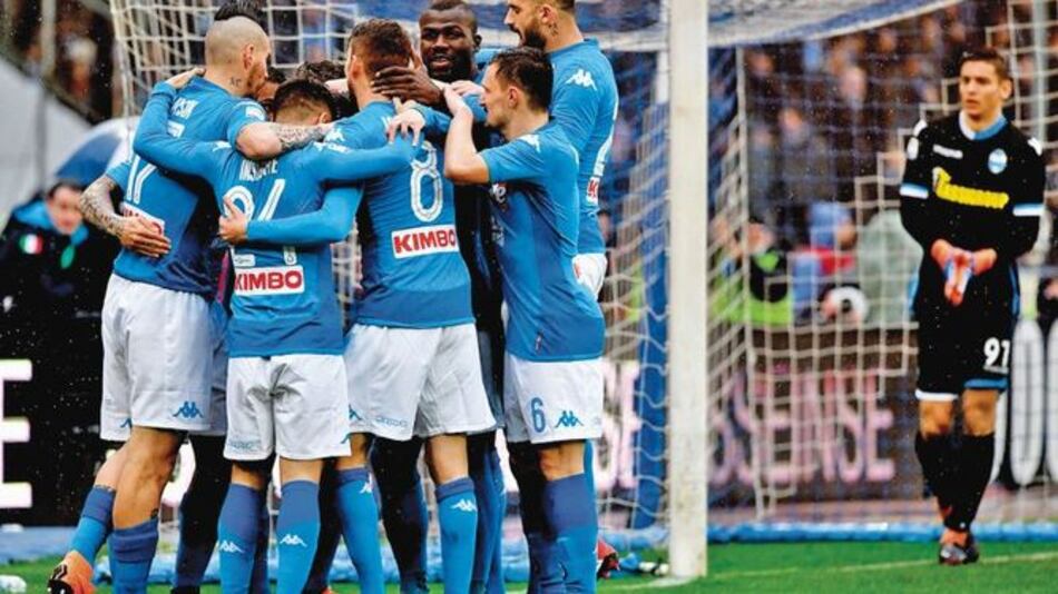 Napoli no baja la guardia en el liderato