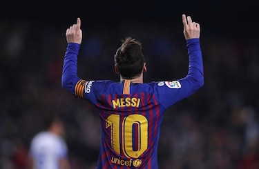 Messi pide que se siga buscando a Emiliano Sala