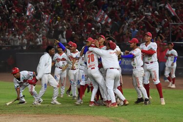 Histórica remontada: Coclé se corona en el béisbol juvenil