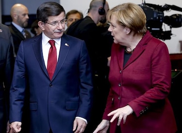 UE promete más de $3 mil millones a Turquía para que contenga inmigración irregular