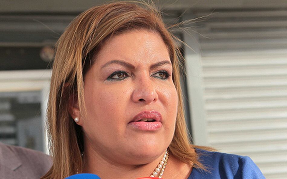 Indagarán a allegados a exministra Alma Cortés