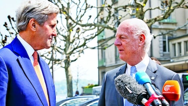 Kerry intenta un posible alto el fuego