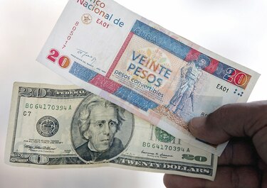 Cuba eliminará el sistema de doble moneda