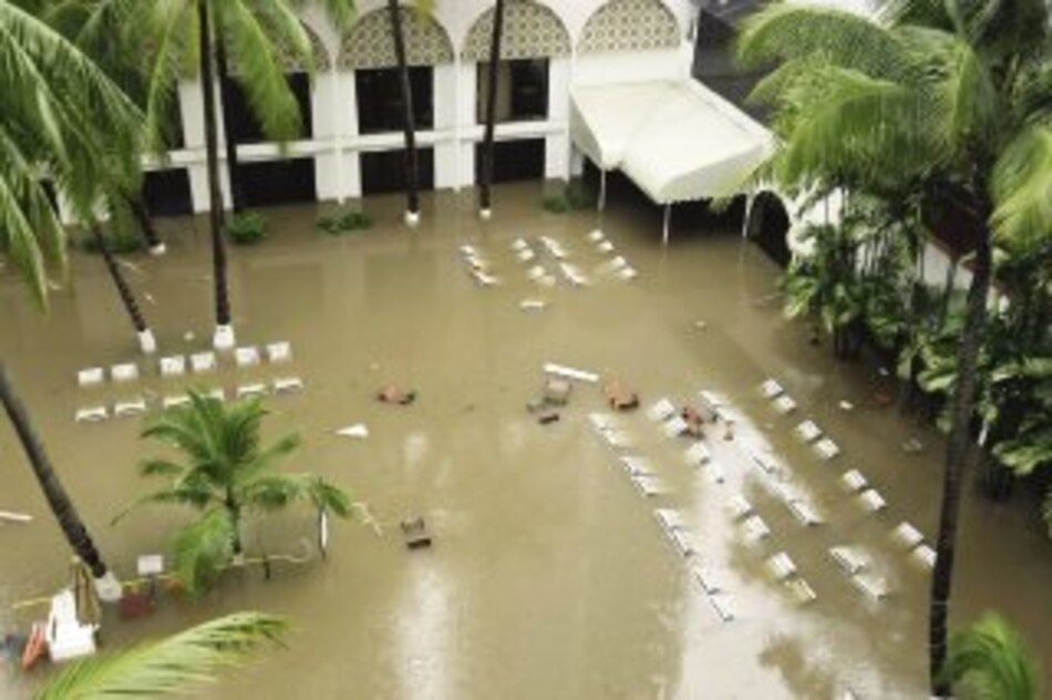 Seguros, en medio de los desastres naturales