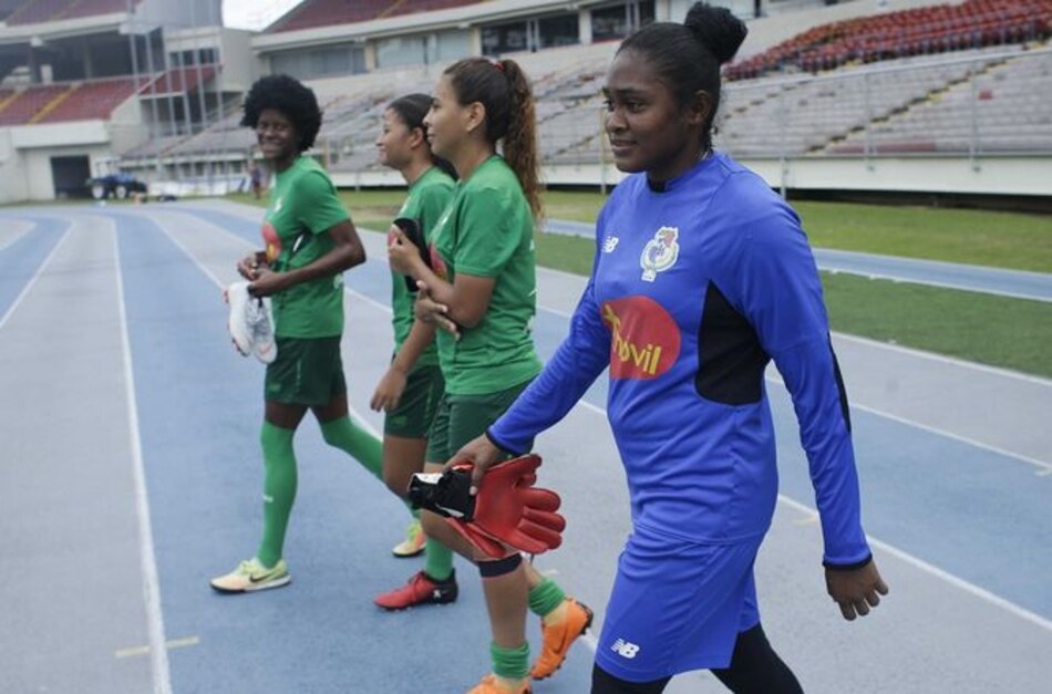 La panameña Yenith Bailey es la segunda mejor portera de Concacaf