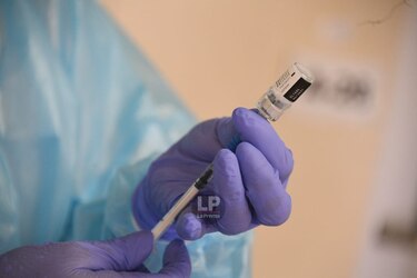 El Minsa vacunará a más personal, incluyendo hospitales privados, después de recibir una respuesta de la OMS sobre Pfizer