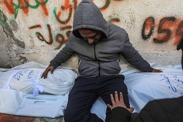 Al menos 32 muertos en Gaza en la mayor ola de ataques israelíes desde el inicio de la segunda fase del alto el fuego con Hamás