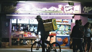 Ordenan suspensión de empresas de entrega de comida