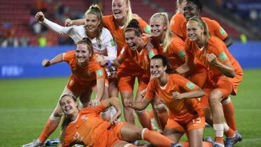 Holanda vence a Italia y pasa a semifinales en el Mundial femenino