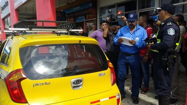 Operativo de transporte en Panamá Oeste; taxistas piden cancelación de certificados