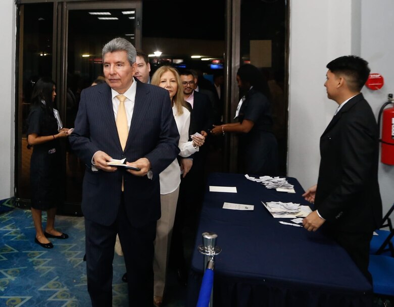 El MEF cancela la subasta del apartamento que tenía Moncada Luna en el PH Santorini