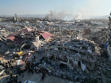 Más de 20,000 muertos en Turquía y Siria por los terremotos
