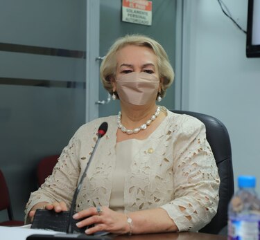 Unachi pide 9.4 millones de dólares para igualar salarios con la Universidad de Panamá