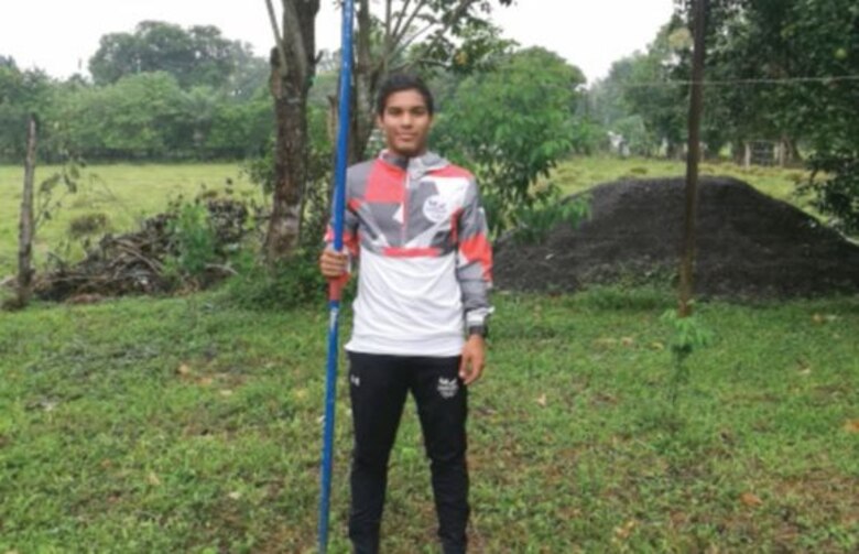 Armando Caballero, su jabalina y sus secretos