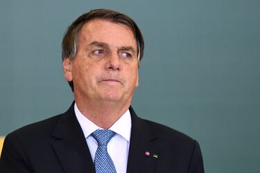 Senado pide suspender acceso de Jair Bolsonaro a sus redes sociales