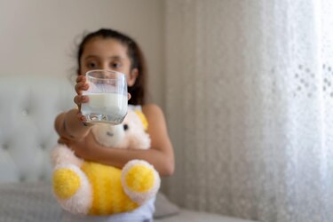 Cuáles son las ventajas de agregar flúor al agua potable y por qué Estados Unidos quiere dejar de hacerlo