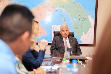 Presidente José Raúl Mulino se reúne con proveedores de la mina