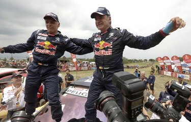 Carlos Sainz se corona en el Rally Dakar