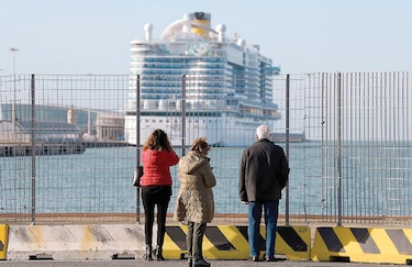 Cruceros prohíben acceso a viajeros que visitaron China