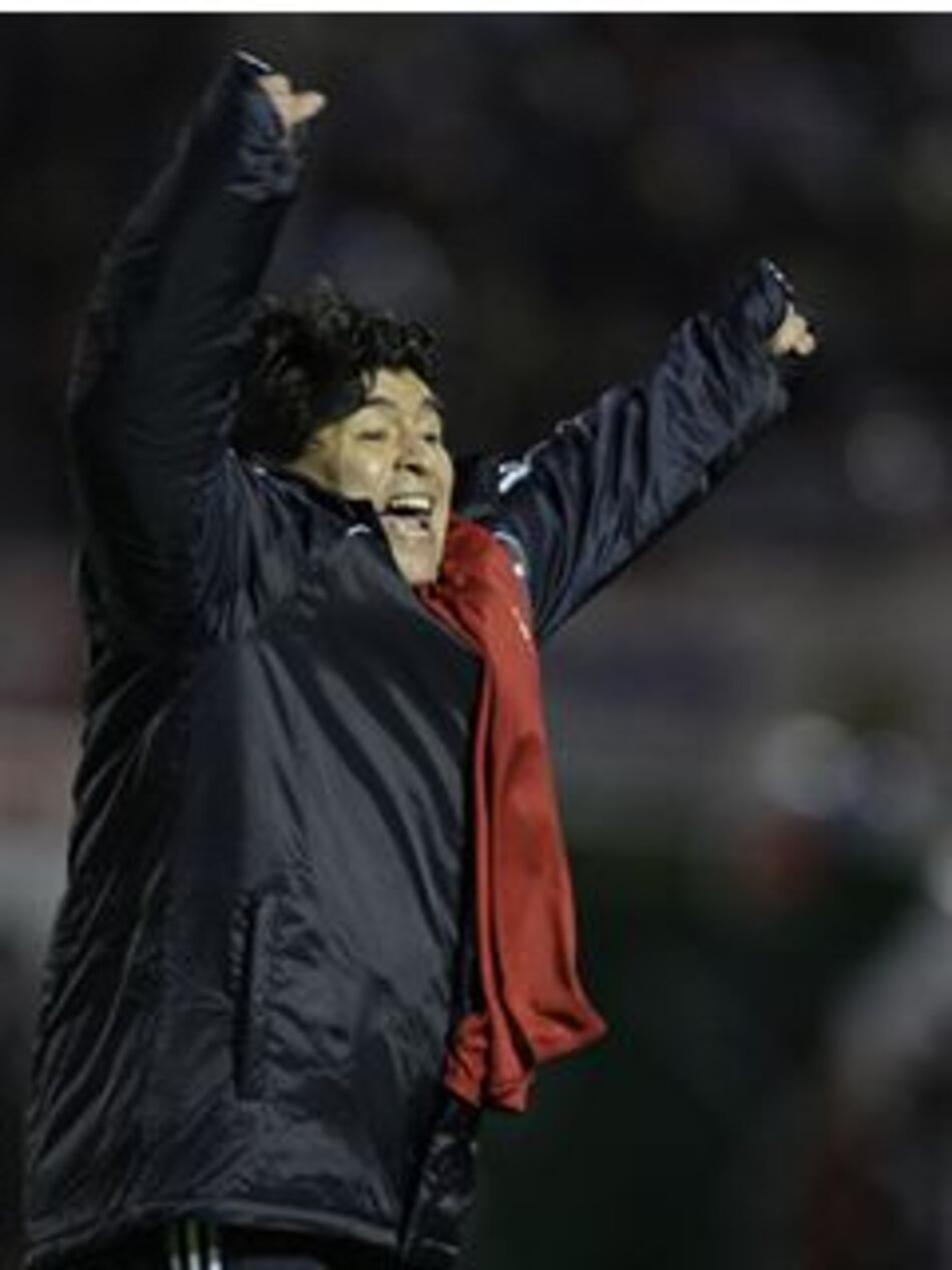 Maradona: 'Me trataron de basura pero clasificamos'