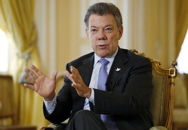FARC  'posiblemente' guarda dinero, pero gobierno desconoce dónde, dice Santos