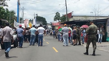 Diferencias por construcción de Escuela Modelo en frontera de Paso Canoa
