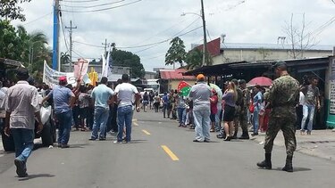 Diferencias por construcción de Escuela Modelo en frontera de Paso Canoa