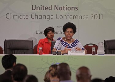 Alcanzan acuerdo de compromiso en conferencia del clima en Durban