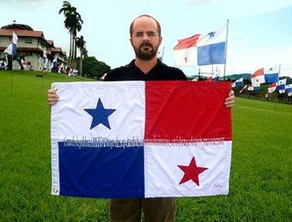 Bandera panameña figura en una exposición de arte mundial en internet