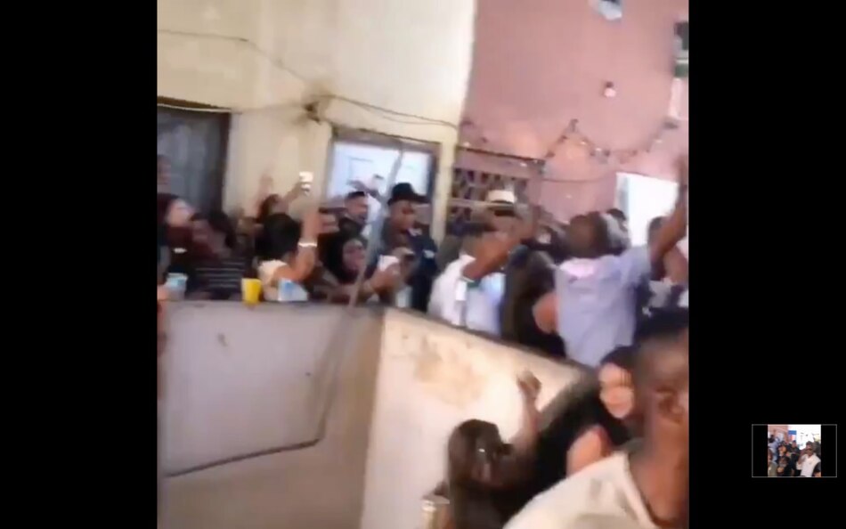 Policía acude a una fiesta de Año Nuevo en La Porqueriza; otro grupo de jóvenes festeja en yates fondeados