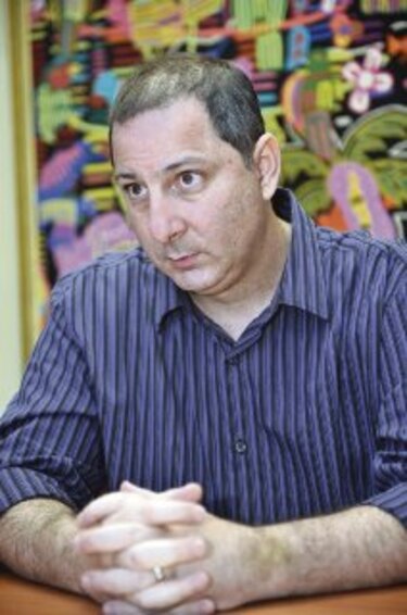 Salo Shamah se defiende