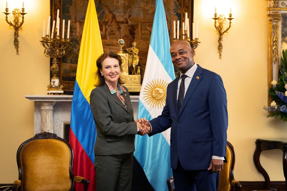 Cancilleres de Colombia y Argentina zanjan crisis y abren ‘nuevo momento’ en la relación