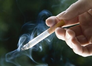 La exposición al tabaco al comienzo de la vida acelera el envejecimiento