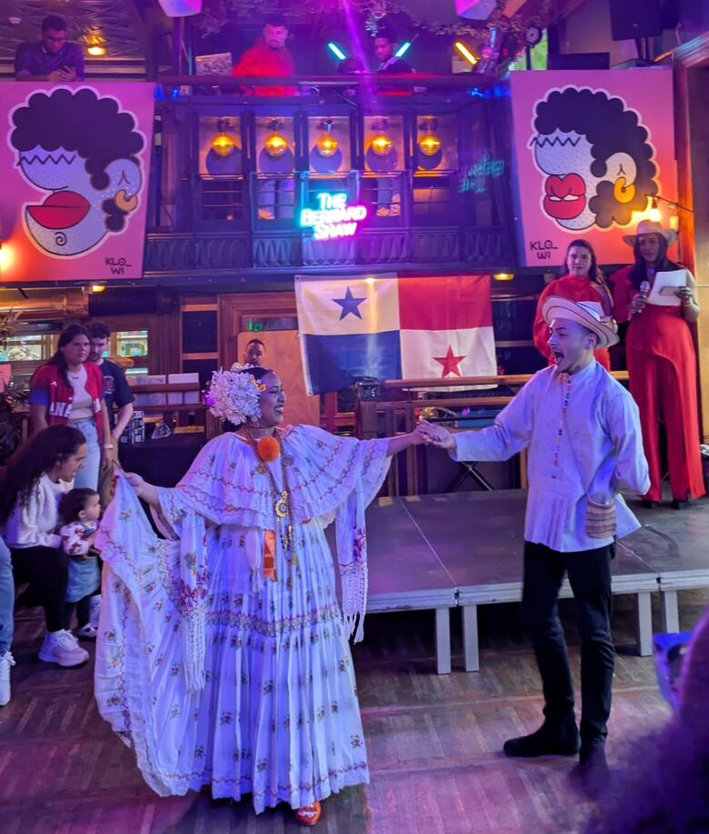 Carnaval panameño se celebra en Irlanda con música, tunas y sabor típico