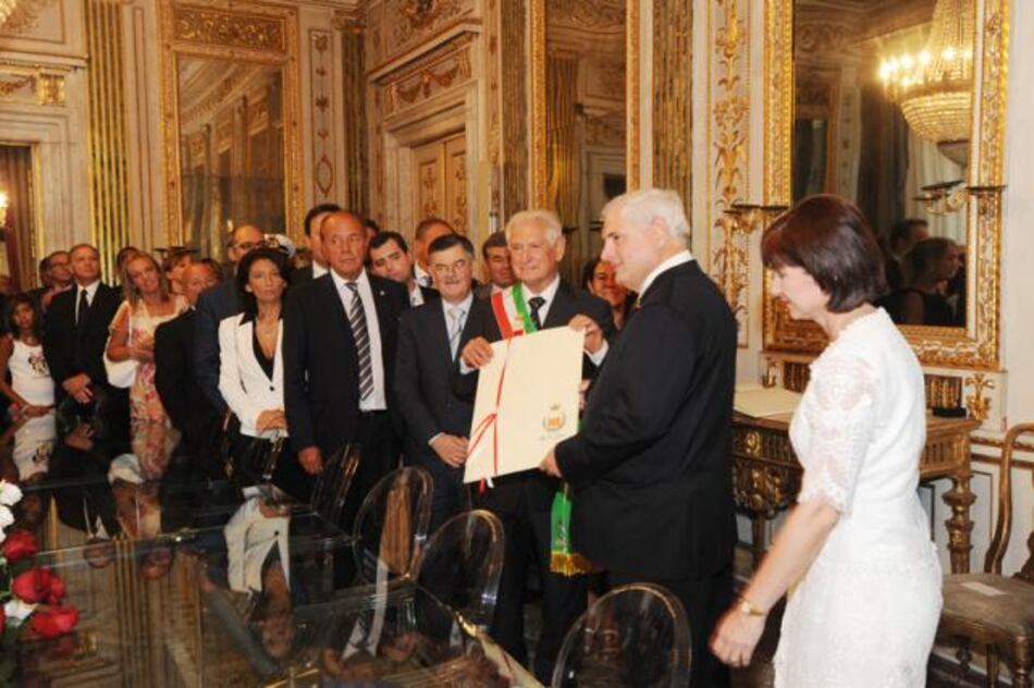 Italia estudia retirar honores a Ricardo Martinelli