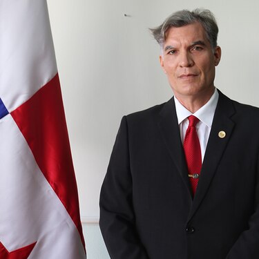 Elecciones en la UMIP: separan a Víctor Luna y designan a Tomás Díaz como rector encargado