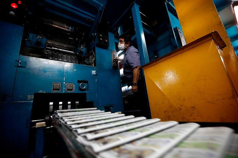 Diarios latinoamericanos apuestan por suscripciones digitales sacudidos por Internet