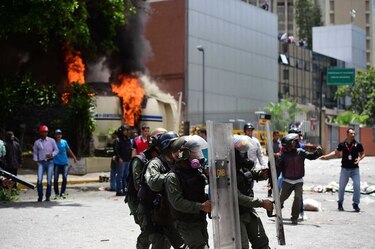 Un muerto en disturbios durante paro opositor en Venezuela