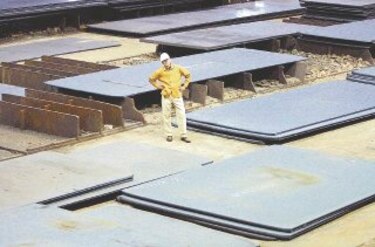ArcelorMittal analiza compra