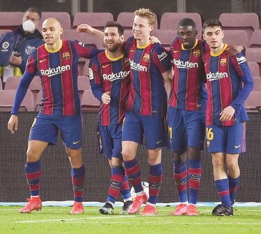 Barcelona busca vencer hoy al Sevilla para meter presión